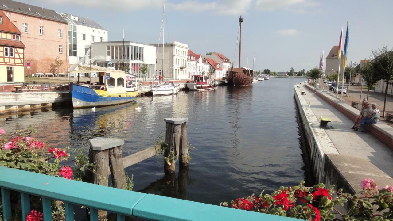 Fewo "Hafenblick" Ueckermünde Exterior foto